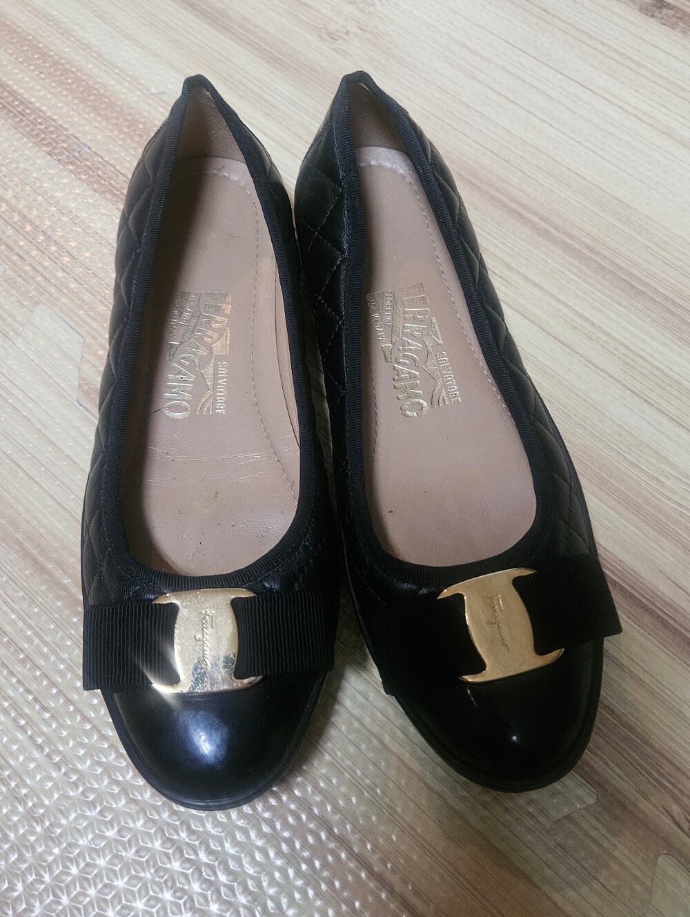 Salvatore Ferragamo Rufina Quilted Black Bow Ballet Flats Sneaker Sole Size 5.5